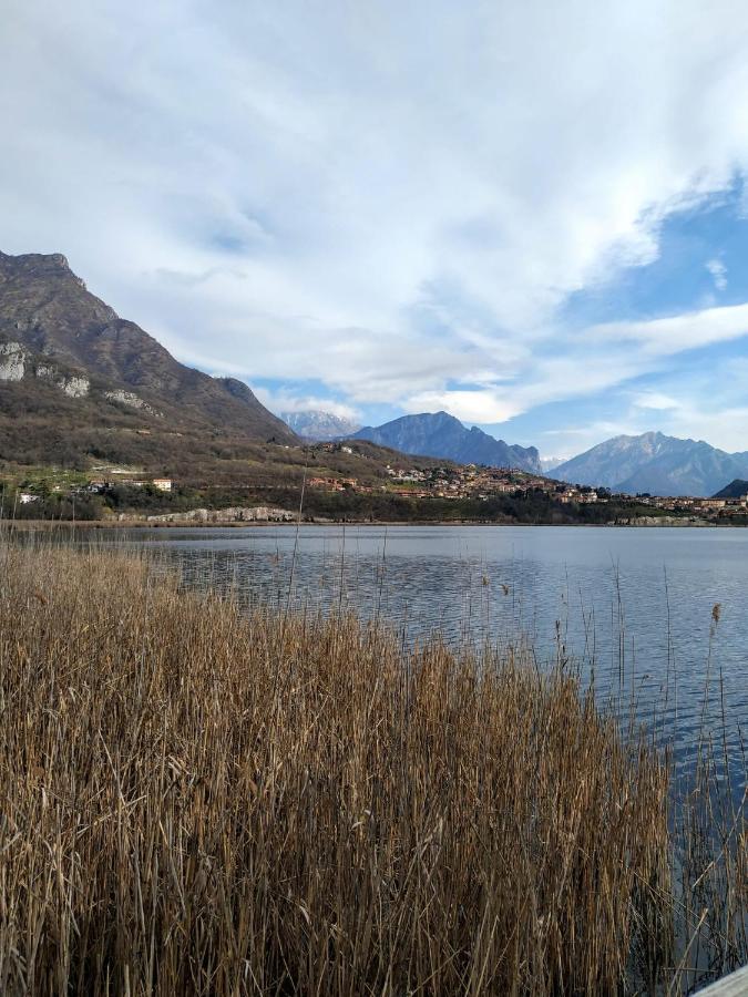 Casa Castel Lägenhet Civate Exteriör bild